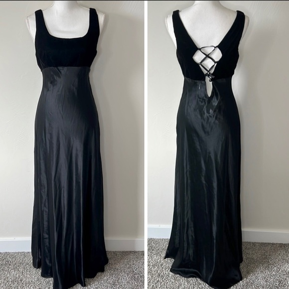 Vintage Rampage Goth Gown - Picture 2 of 14